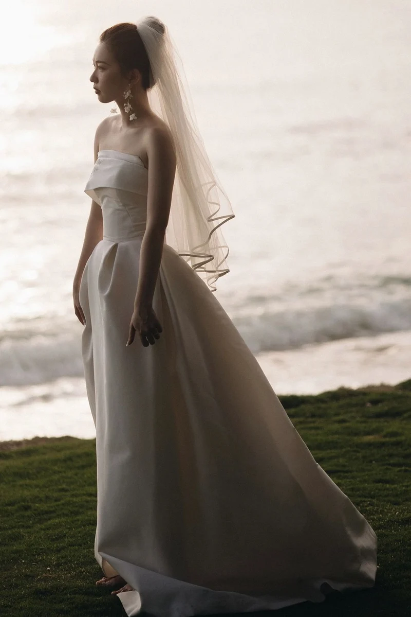 Robe de mariée champêtre en soie simple sans bretelles