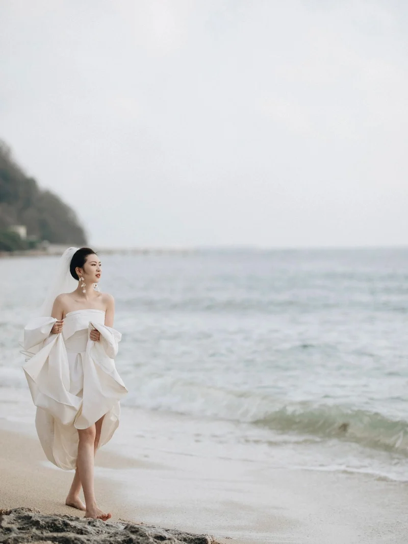 Robe de mariée champêtre en soie simple sans bretelles