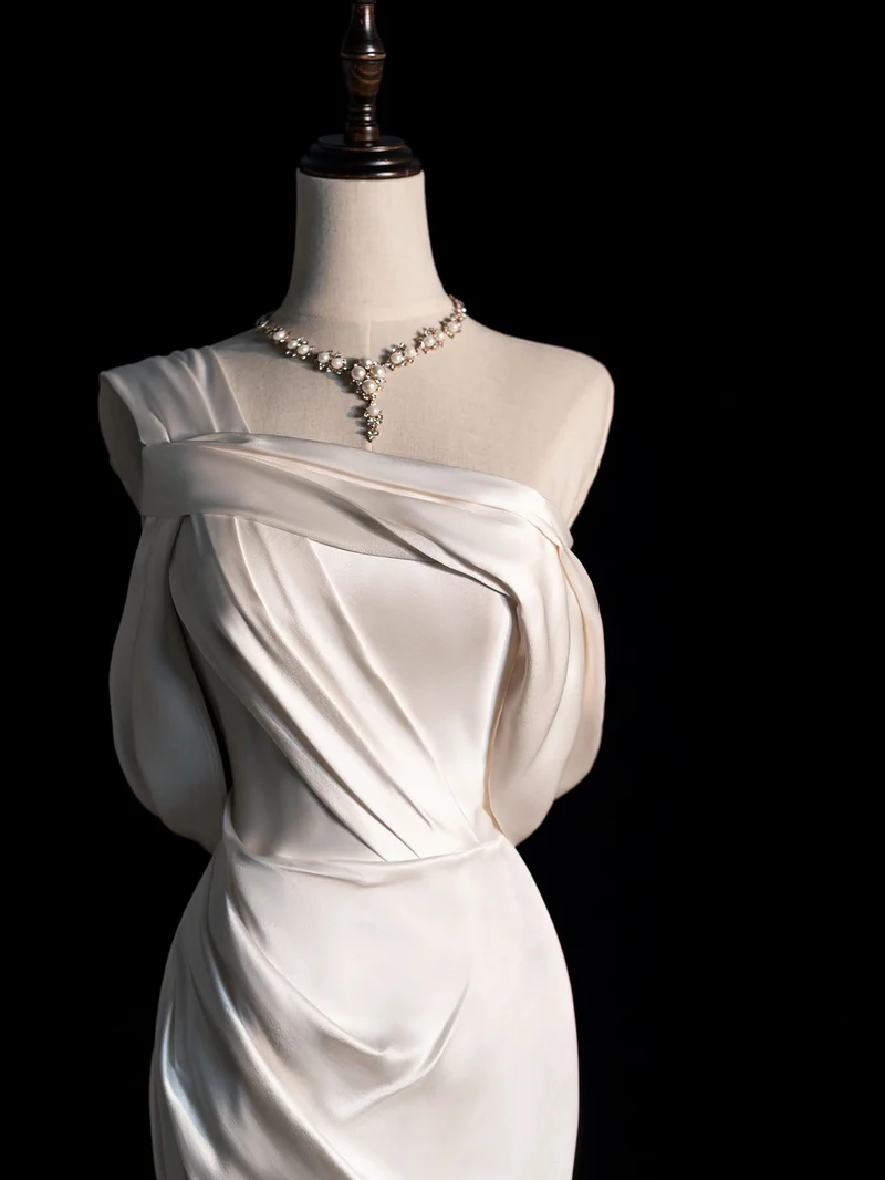 Robe de mariée sirène simple en soie dupion