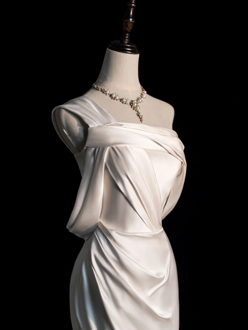 Robe de mariée sirène simple en soie dupion