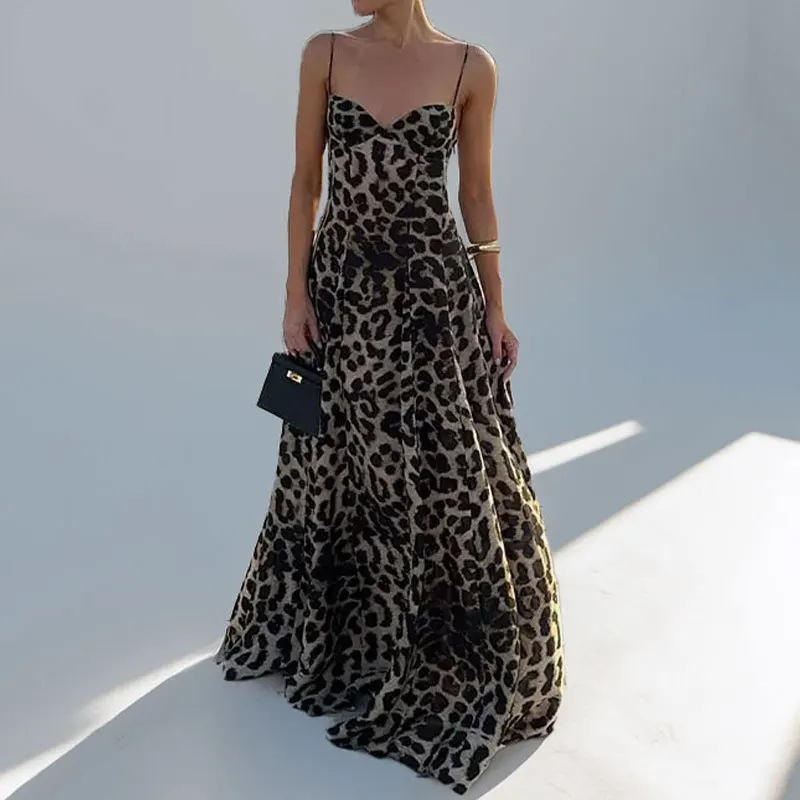 Robe léopard chic pour femmes