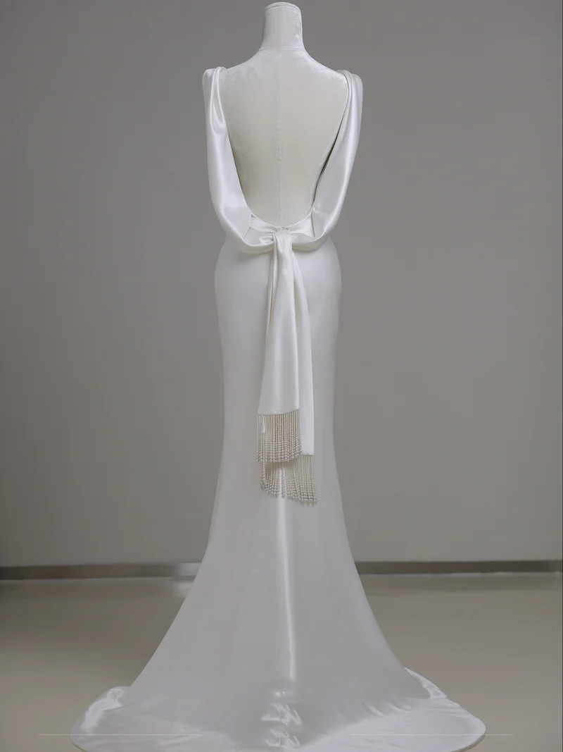 Robe de mariée fourreau vintage en soie à manches longues
