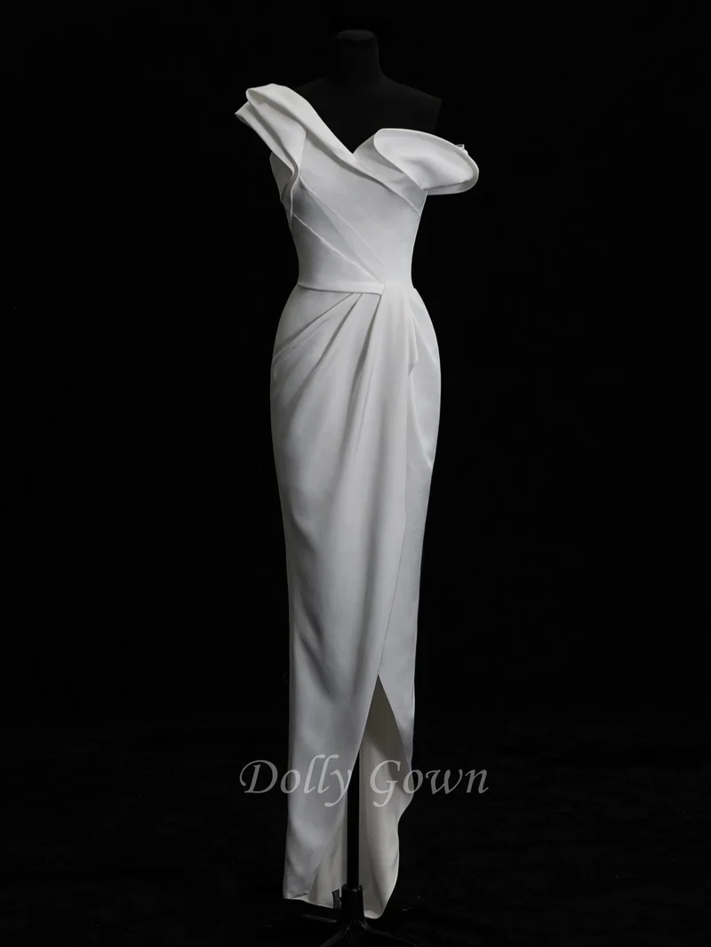Robe de mariée fourreau simple en soie à une épaule