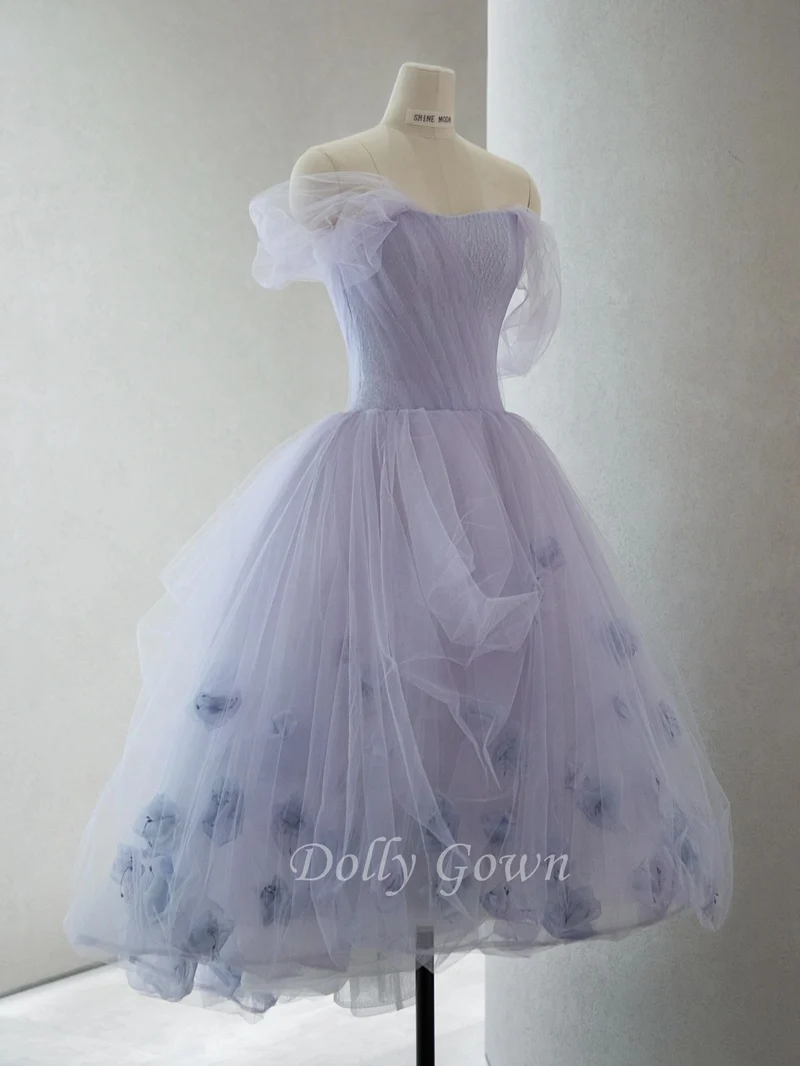 Robe de mariée courte et unique en tulle lavande romantique, couleur asymétrique