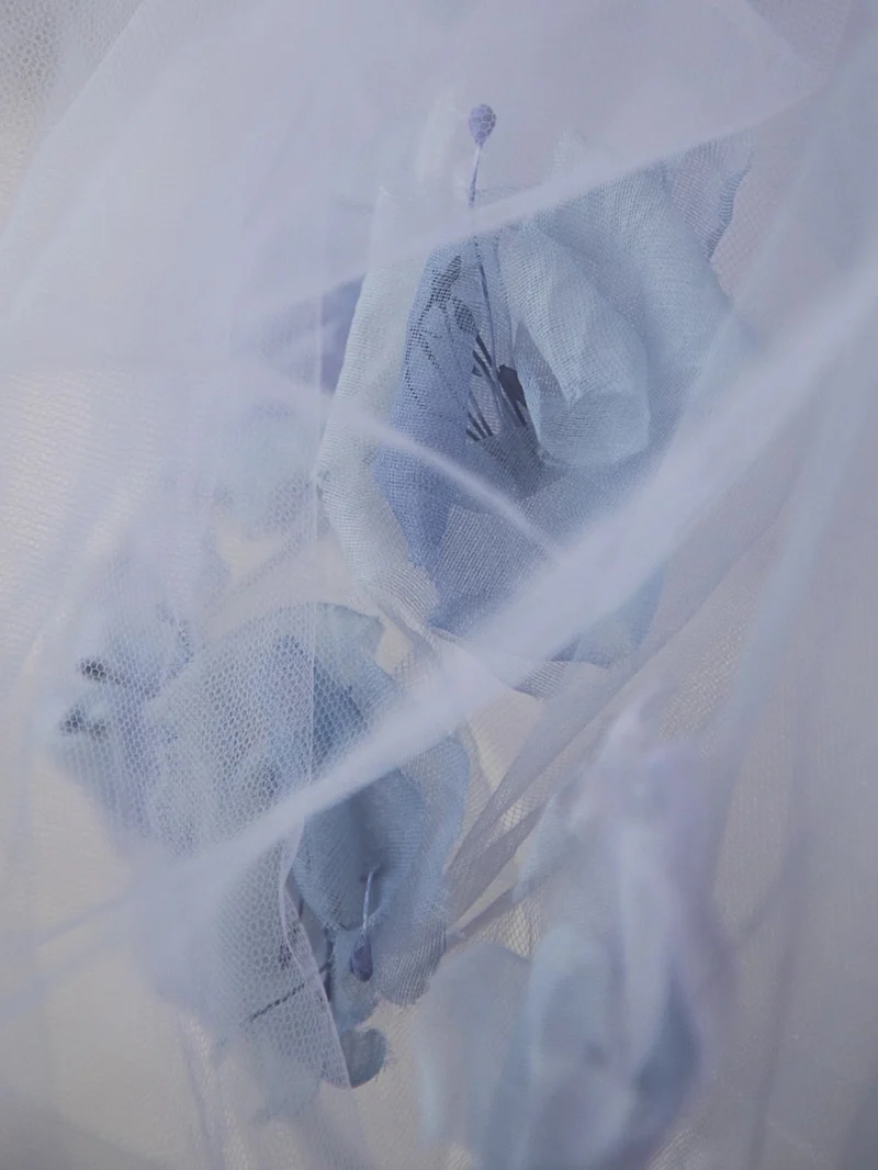 Robe de mariée courte et unique en tulle lavande romantique, couleur asymétrique
