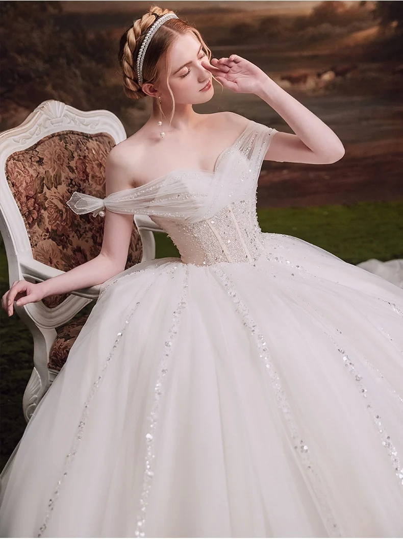 Robe de mariée robe de bal cathédrale à épaules dénudées