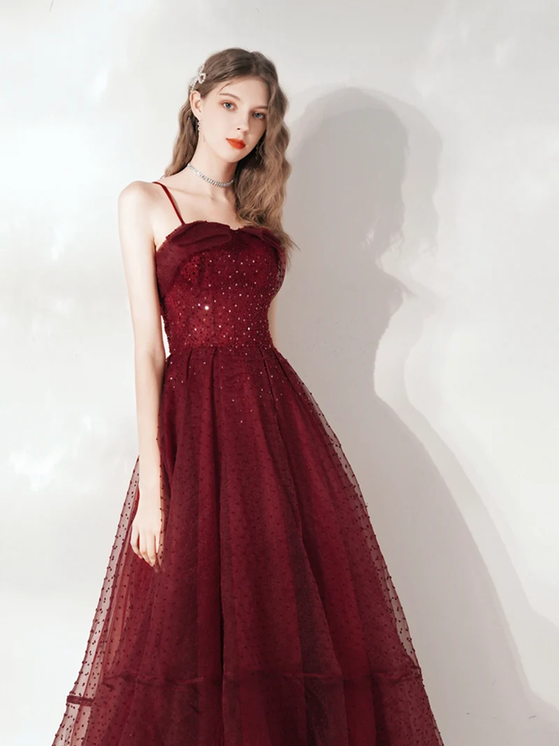 Robe de mariée bordeaux à pois, longueur thé, robe de bal