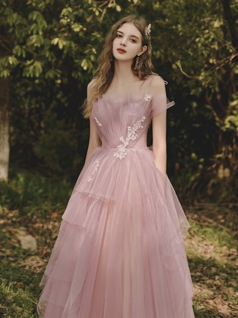 Dusty Rose - Robe de bal fluide en tulle à plusieurs niveaux
