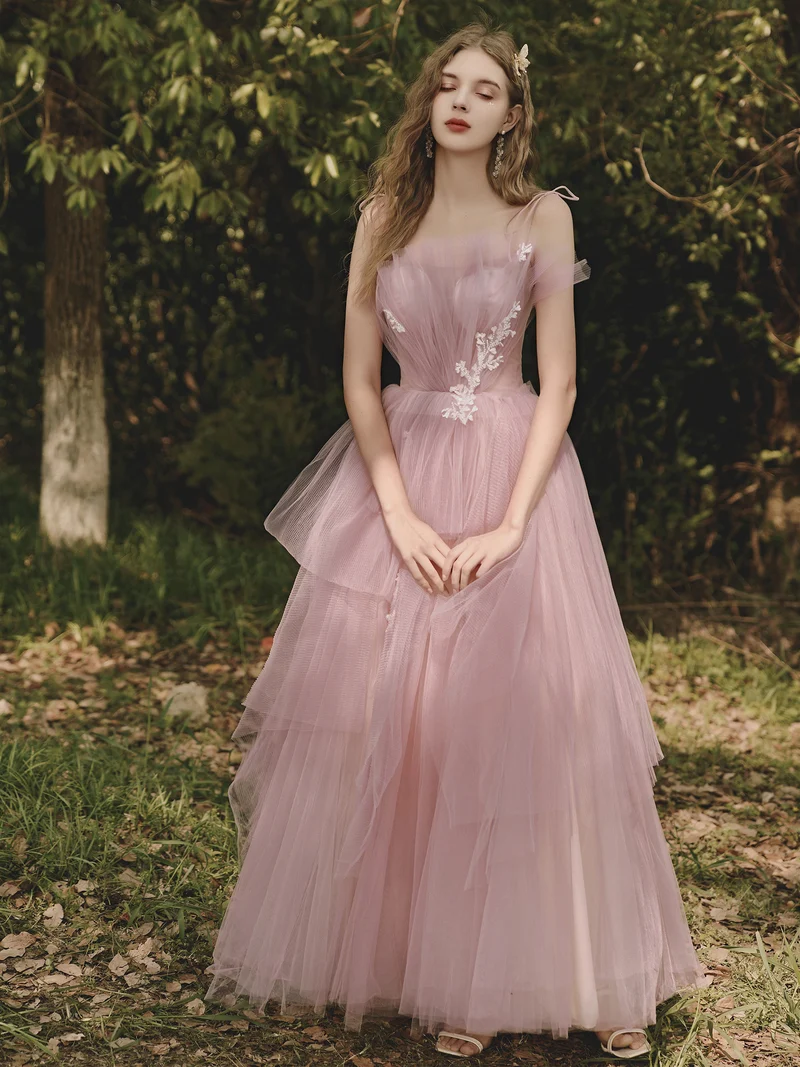 Dusty Rose - Robe de bal fluide en tulle à plusieurs niveaux