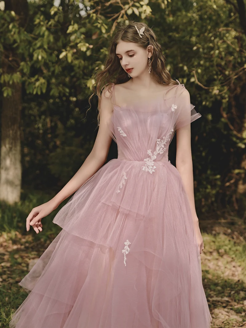 Dusty Rose - Robe de bal fluide en tulle à plusieurs niveaux