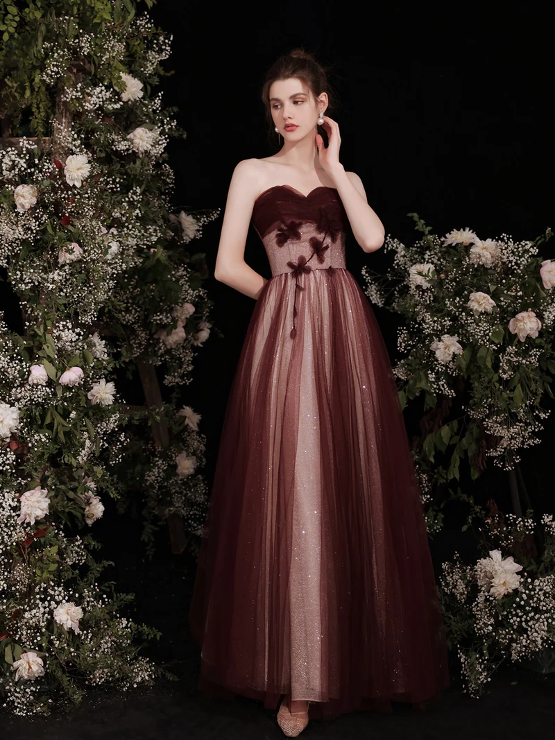 Robe de bal longue sans bretelles à paillettes marron