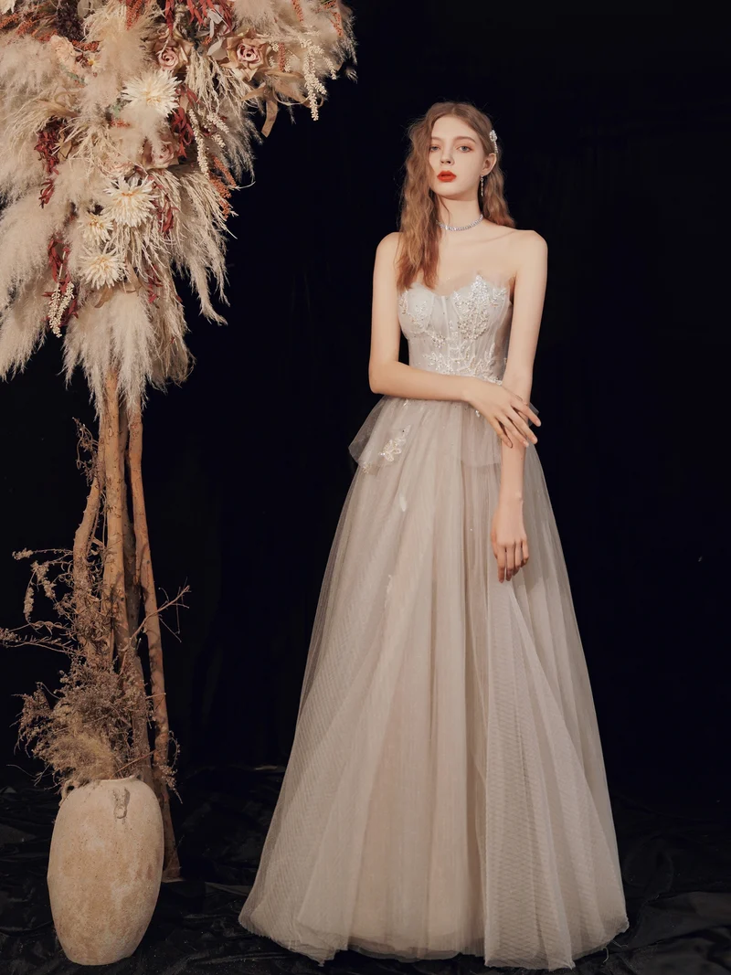 Robe de bal en tulle fluide Boho gris clair
