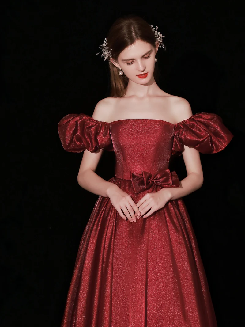 Robe de bal inspirée de la princesse Disney bordeaux