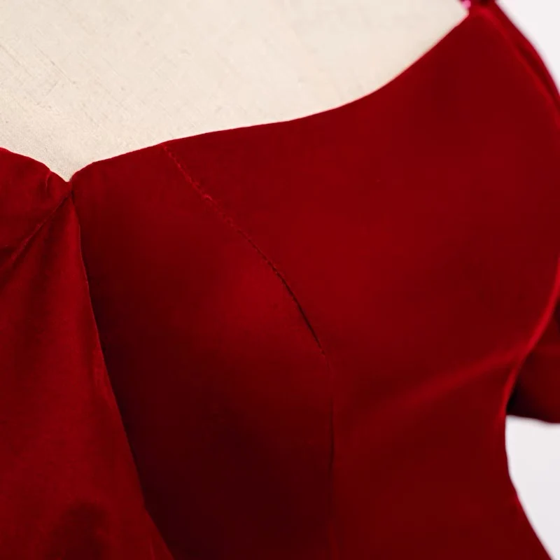 Robe de bal longue marron classique à épaules dénudées