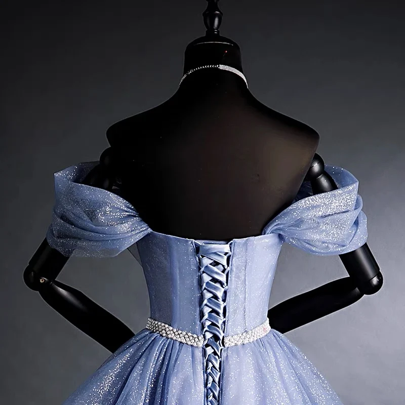 Robe de bal sans bretelles lavande scintillante