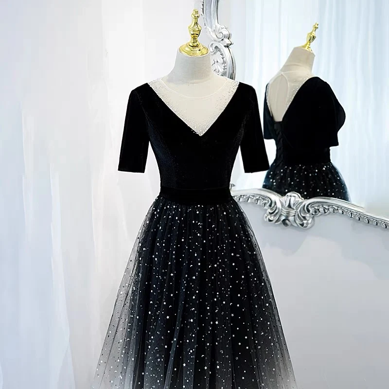 Robe de bal noire dégradée à demi-manches