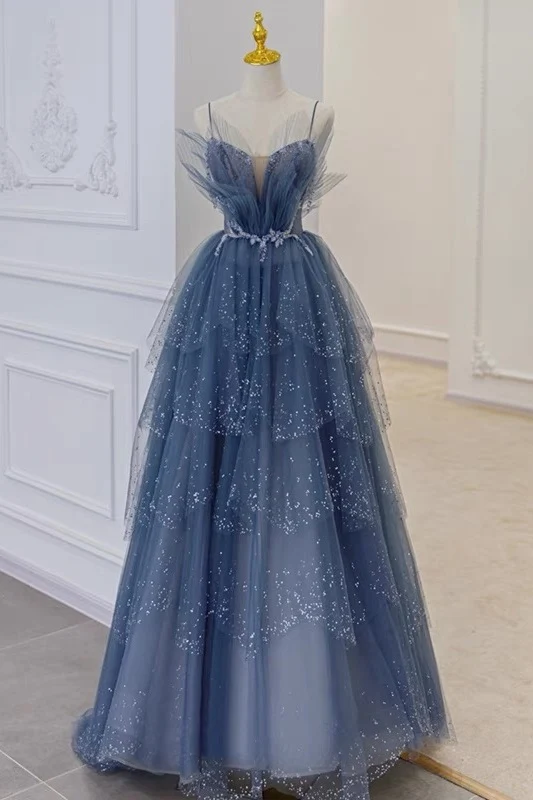 Robe de bal bleu poussiéreux à plusieurs niveaux en tulle unique