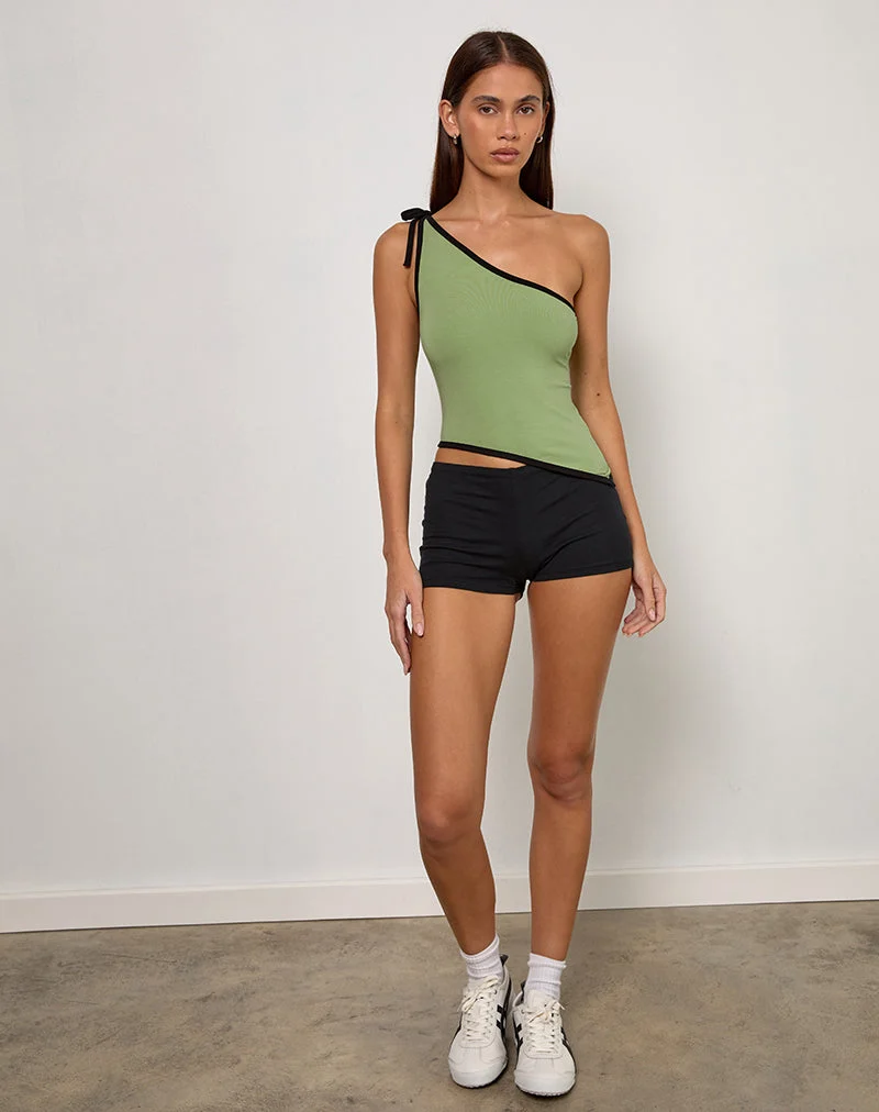 Lenti Asymmetric Top in Sage Green with Black Binding (Top asymétrique Lenti en vert sauge avec des bordures noires)