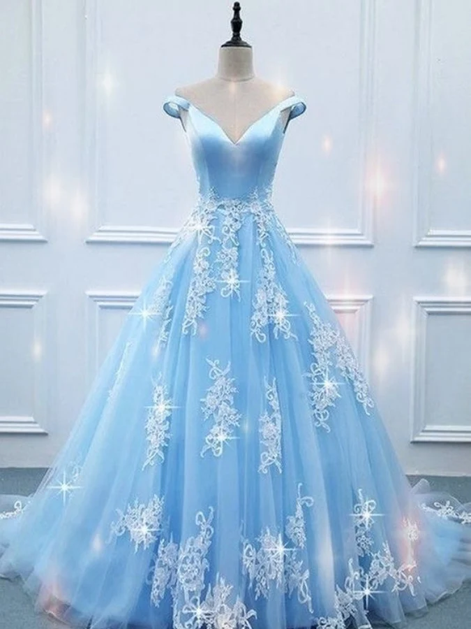 Robe de bal bouffante en dentelle bleue à épaules dénudées