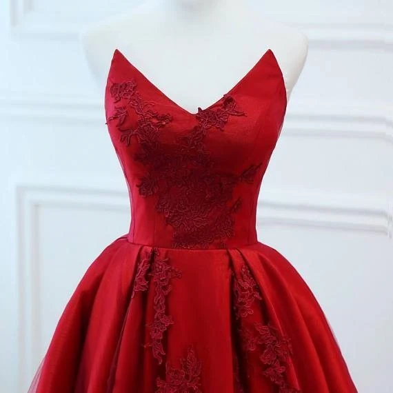 Robe de bal bouffante rouge en dentelle douce 16ème robe de bal pour le bal
