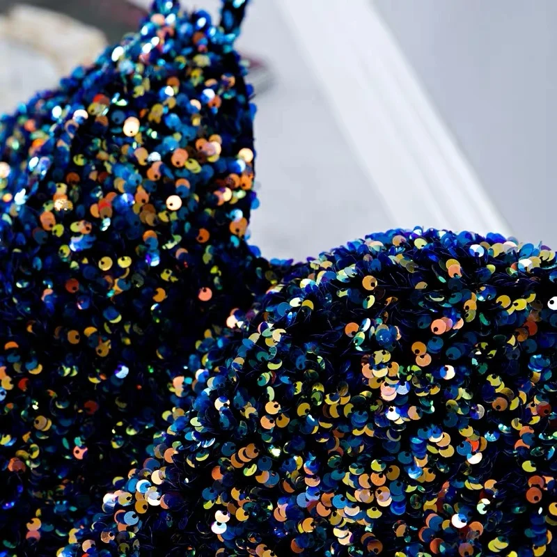 Robe de bal courte à paillettes bleu marine pailletée