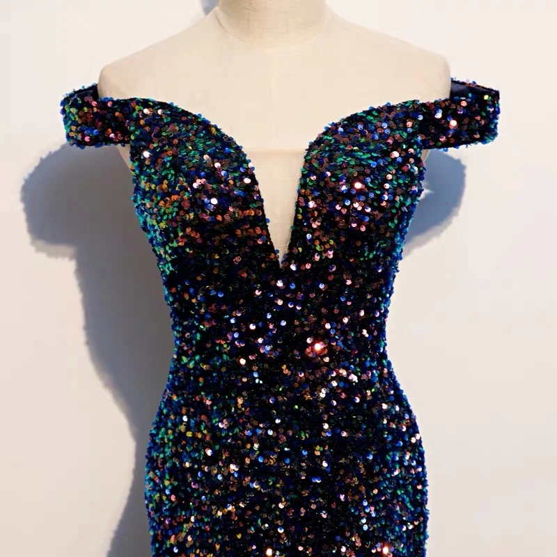 Robe de bal formelle à paillettes bleu marine, épaules dénudées, coupe ajustée