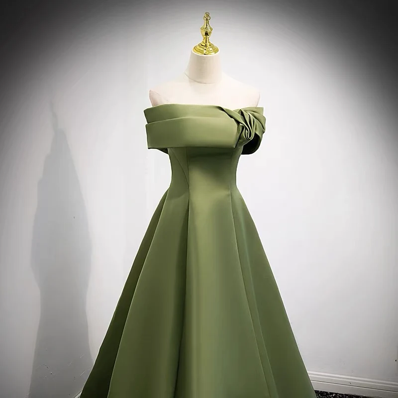 Robe de bal formelle vert olive à épaules dénudées