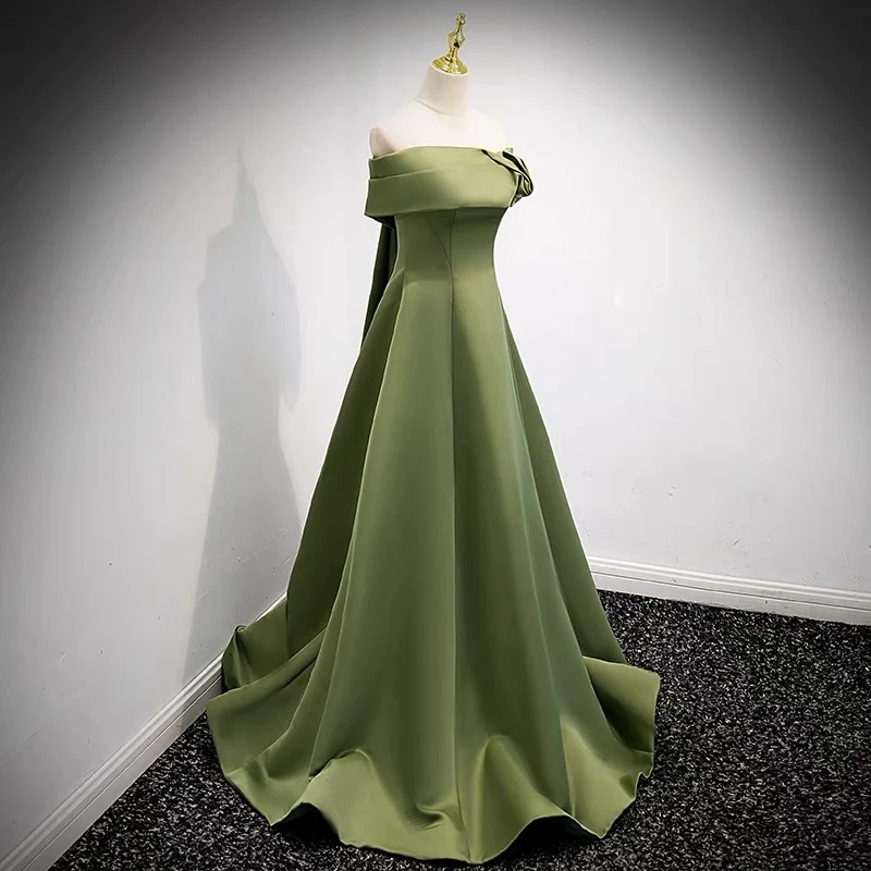 Robe de bal formelle vert olive à épaules dénudées