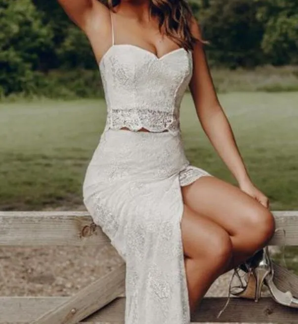 Boho Country Style Été Dentelle Deux Pièces Bretelles Spaghetti Mariée Sépare avec Fente
