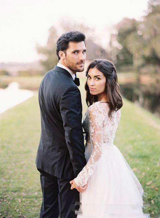 Haut court féerique en dentelle à manches longues, séparation de mariée avec jupe en tulle