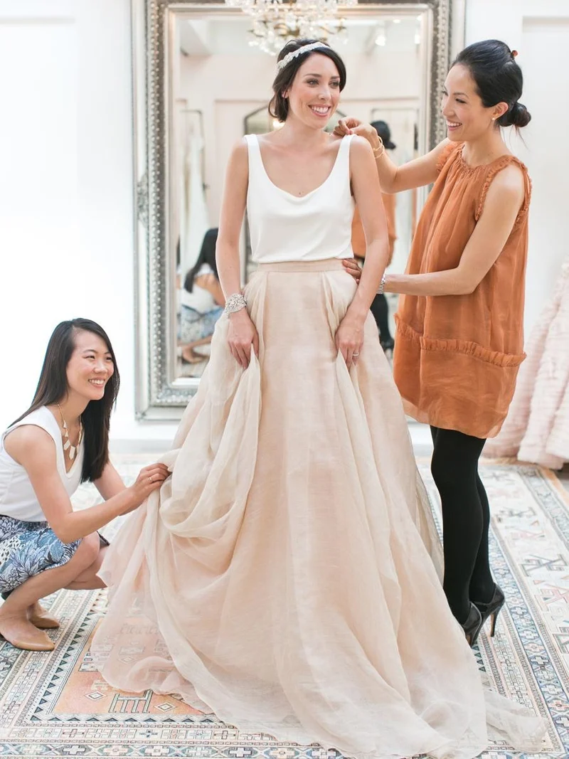 Moderne à la mode ample décontracté haut court deux pièces longue robe de mariée séparations de mariée