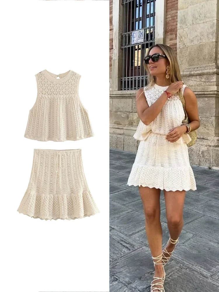 Ensemble Maille avec Jupe Courte