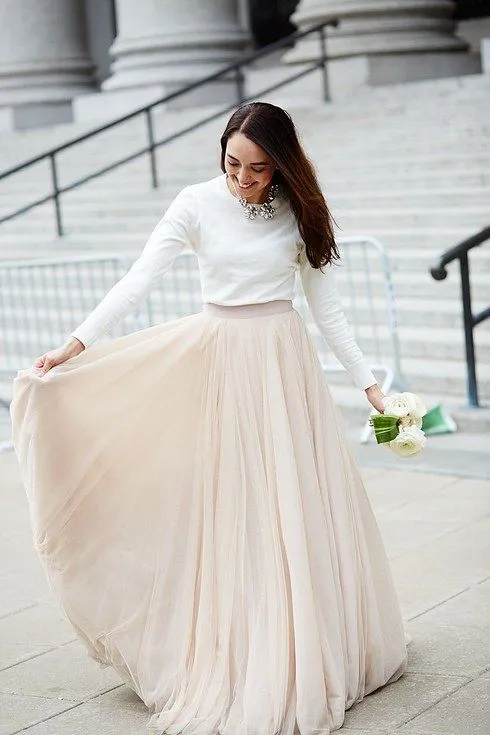 Robe de mariée deux pièces simple et unique à manches longues avec jupe en tulle beige 20082349