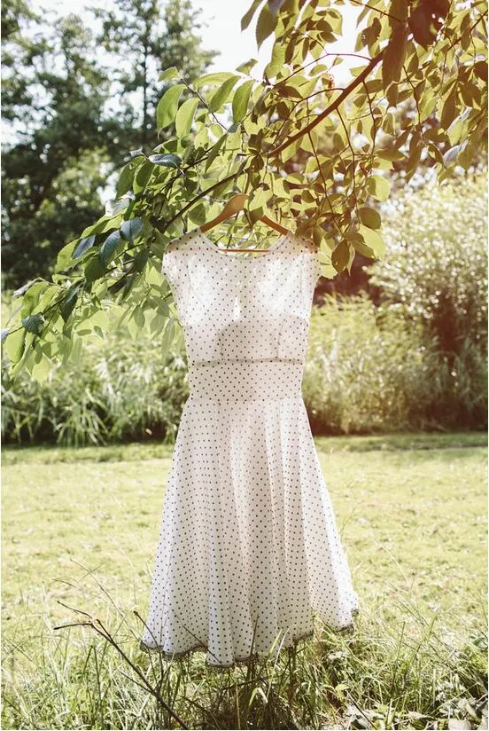 Robe de mariée en mousseline de soie, style campagnard, manches courtes, longueur thé, à pois noirs