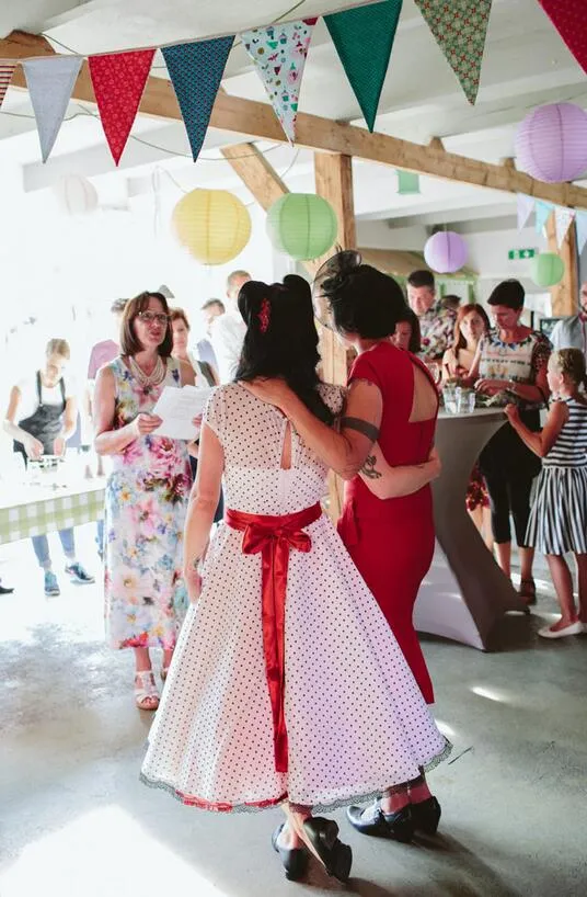 Robe de mariée en mousseline de soie, style campagnard, manches courtes, longueur thé, à pois noirs