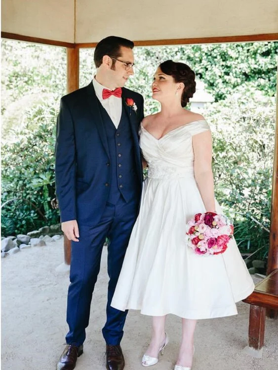 Robe de mariée froncée à épaules dénudées, style campagnard simple et vintage des années 50, longueur thé