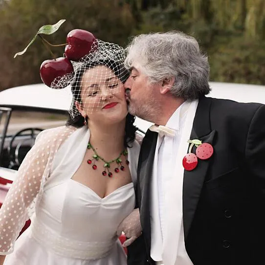 Robe de mariée rétro courte de campagne, longueur thé, dos nu, robe de mariée des années 50 avec boléro à pois