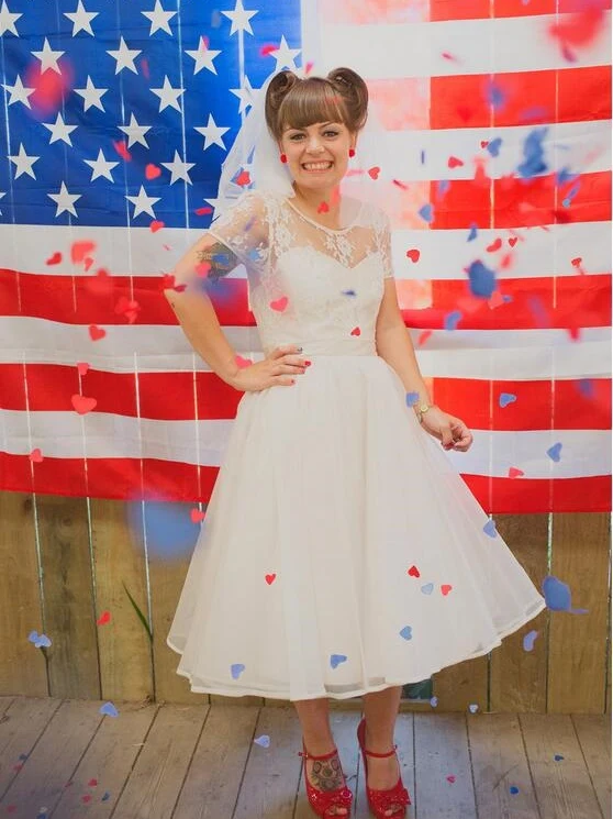 Robe de mariée vintage à manches courtes et longueur thé