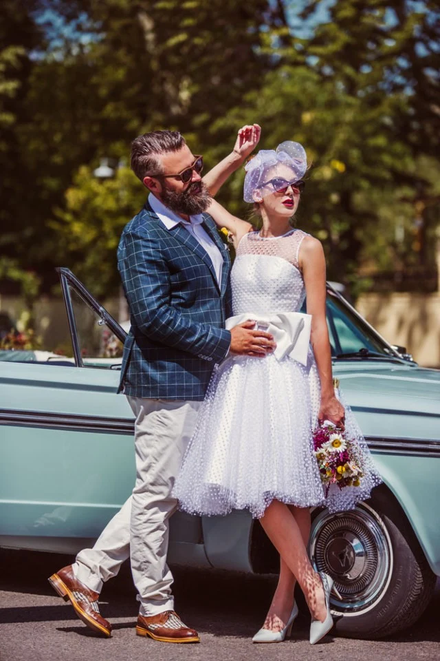 Tenue de mariage courte Rockabilly à pois abordable avec reliure en satin | Robe de mariée style années 50