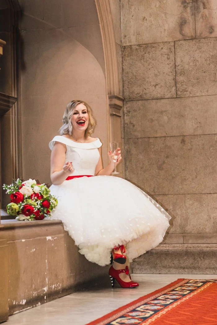 Robe de mariée rétro en tulle à pois et épaules dénudées, style années 50, longueur thé
