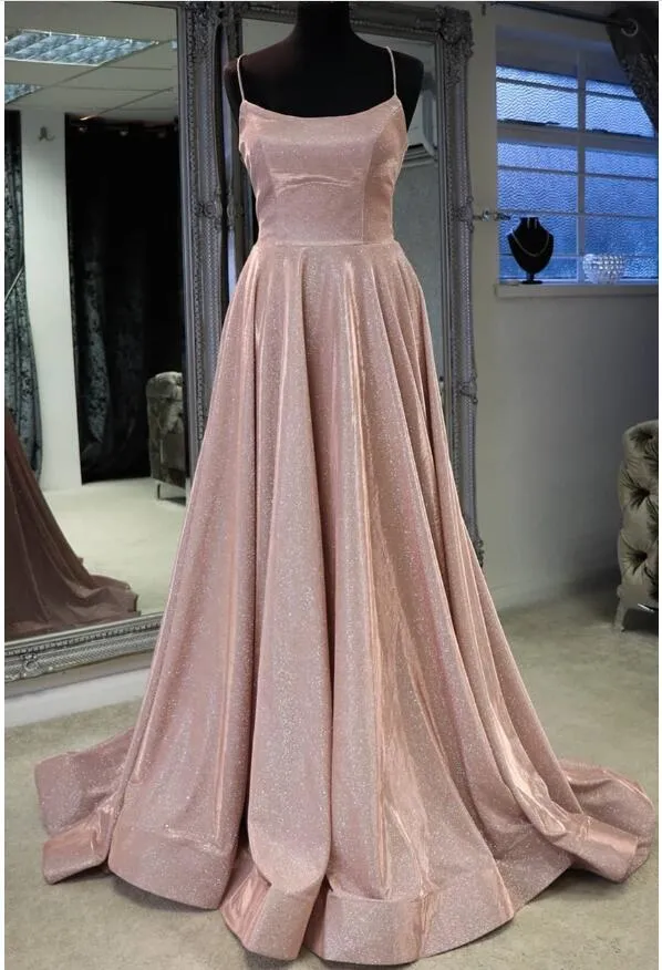 Robe de bal dos nu à bretelles spaghetti scintillantes et fentes latérales avec poches