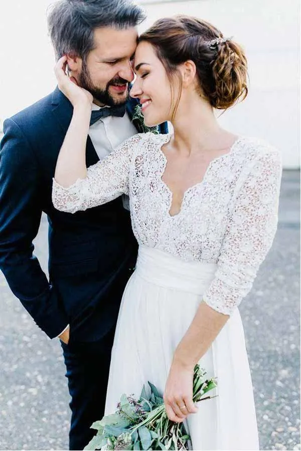 Robe de mariée en dentelle vintage country avec manches longues en dentelle