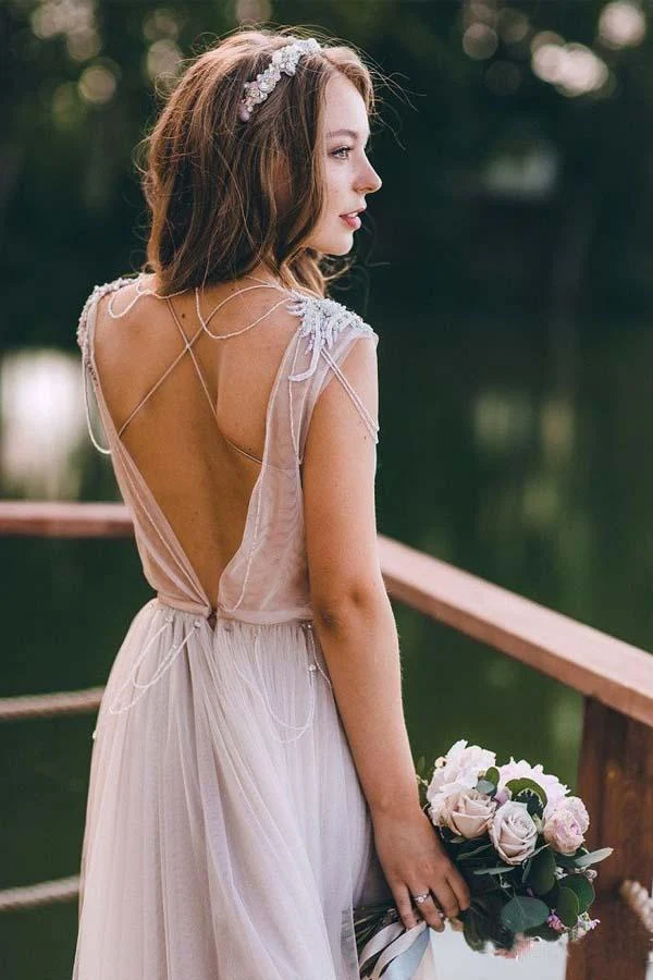 Robe de mariée d'automne bohème en tulle à col en V et dos en V