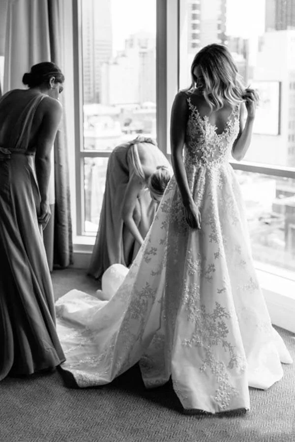 Robe de mariée en dentelle organza florale à col en V Robe de mariée trapèze