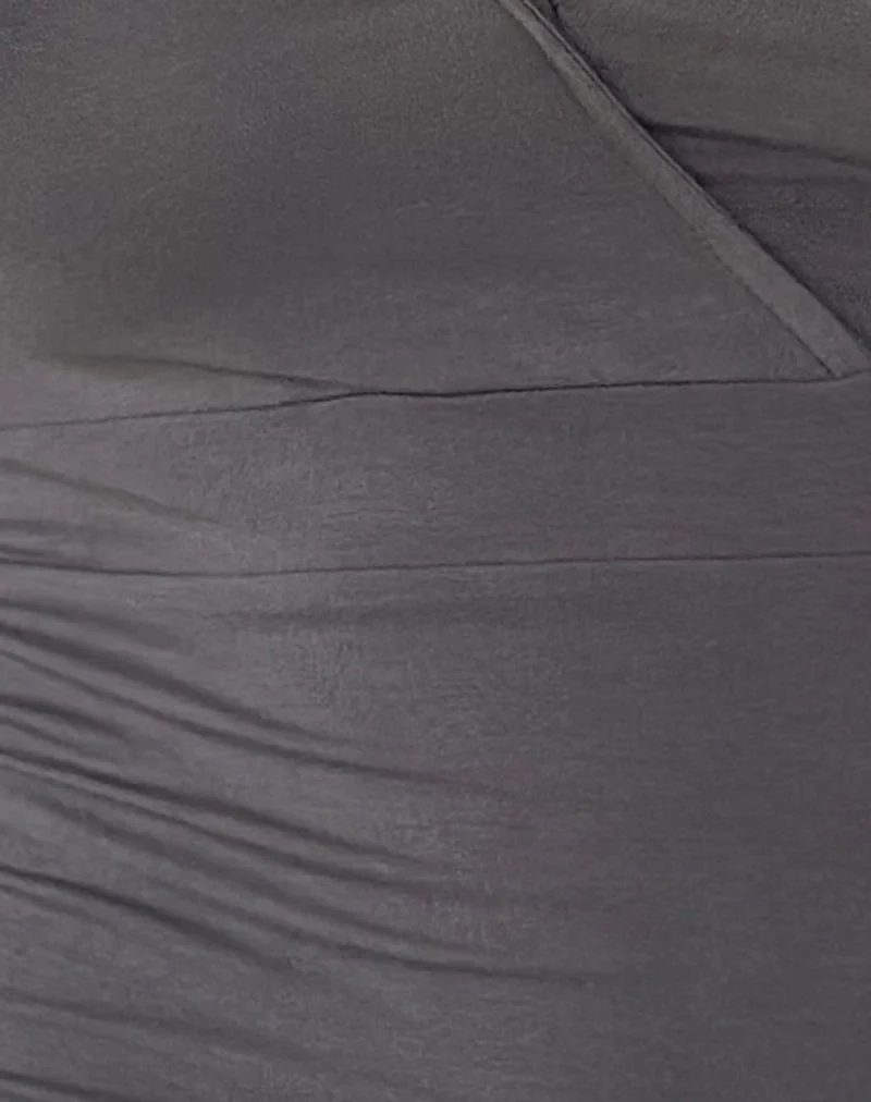 Machiko Plunge Wrap Top in Charcoal Grey (Top enveloppant plongeant en gris anthracite)
