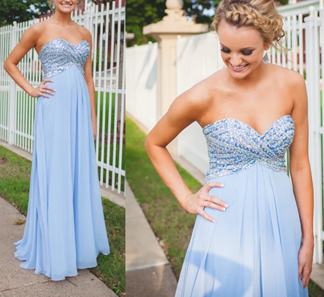 Robe de bal longue sans bretelles bleu clair pour adolescents