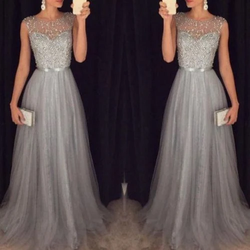 Robe de bal grise à col illusion et haut perlé