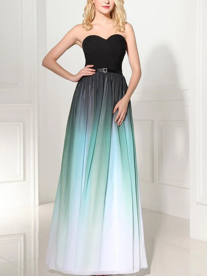 Robes de demoiselle d'honneur longues sans bretelles en mousseline de soie ombrée à col en cœur