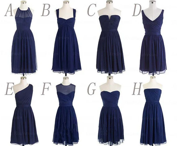 Robes de demoiselle d'honneur trapèze en mousseline de soie dépareillées courtes bleu marine