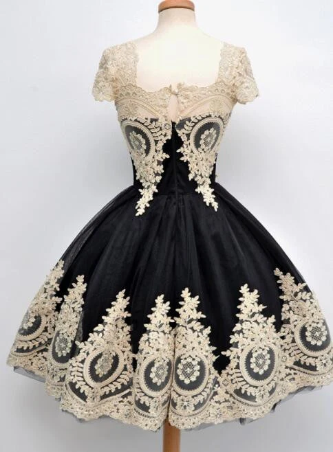 Robe de bal courte vintage des années 1950 Robe de bal noire avec appliques en dentelle dorée